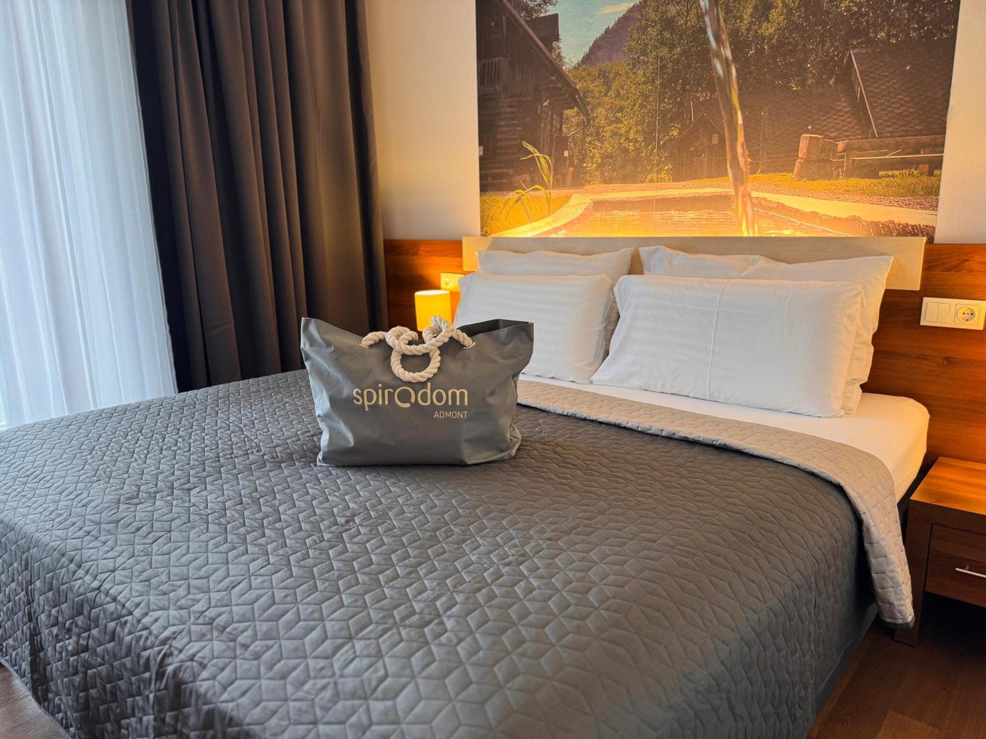 Hotel Spirodom Admont Bagian luar foto